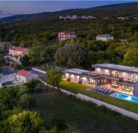 Luxury 6 Bedroom Istrian Villa with Heated Pool and Sea View near Labin, Sleeps 12 